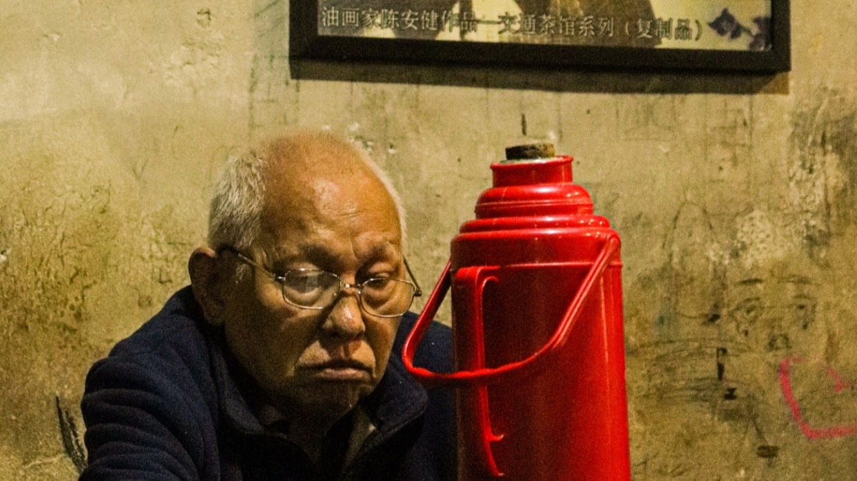 眼前人非画中人