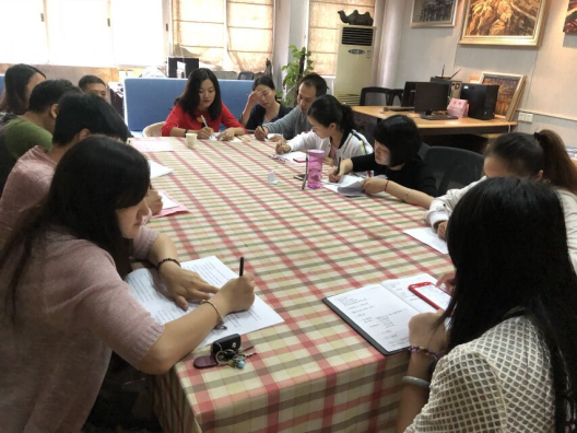 推动校园文化建设