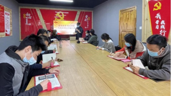 守初心 担使命 我为群...