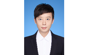 办公室主任 李可 