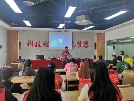 我院“艺”路阳光红岩...