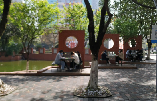 21级全媒体广告专业校...