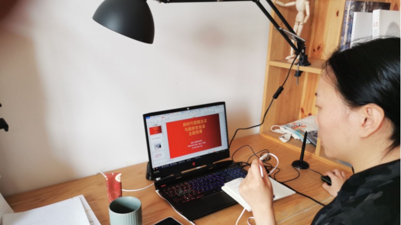 传媒教工二支部开展新...