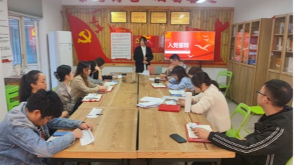 每位党员都是一面旗帜...