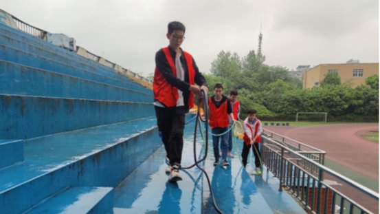 爱我校园，从我做起