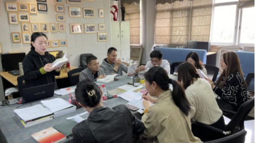 传媒教工二支部开展4月...