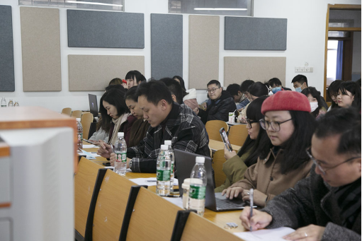 2022届全媒体广告策划...