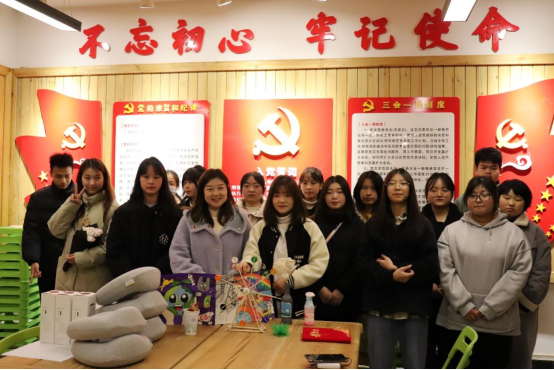 党建带团建 传媒与设计...