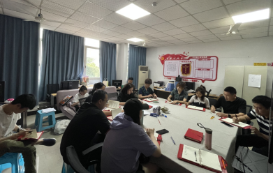 树立好榜样，传递正能...