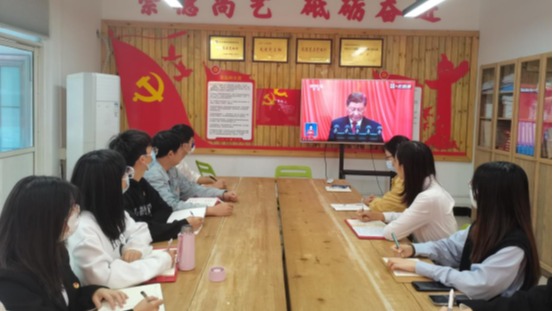 传媒与设计学院学工支...