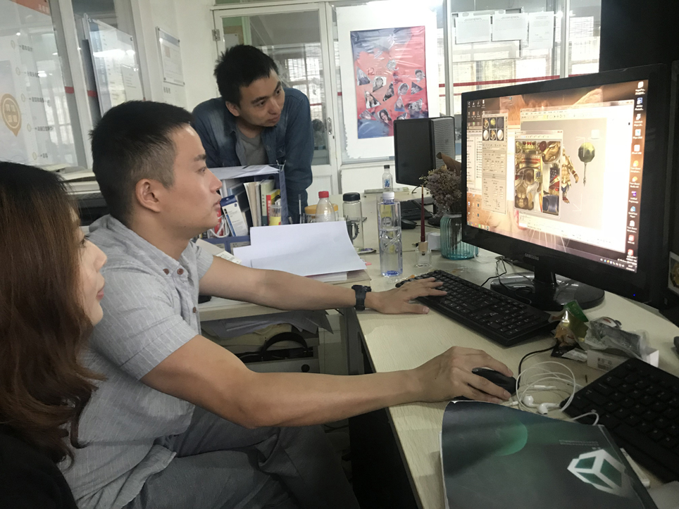 影视动画专业教师与华...