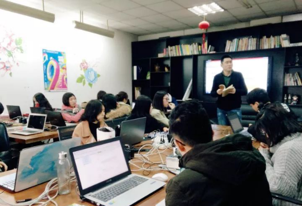 视觉传达教研室组织召...