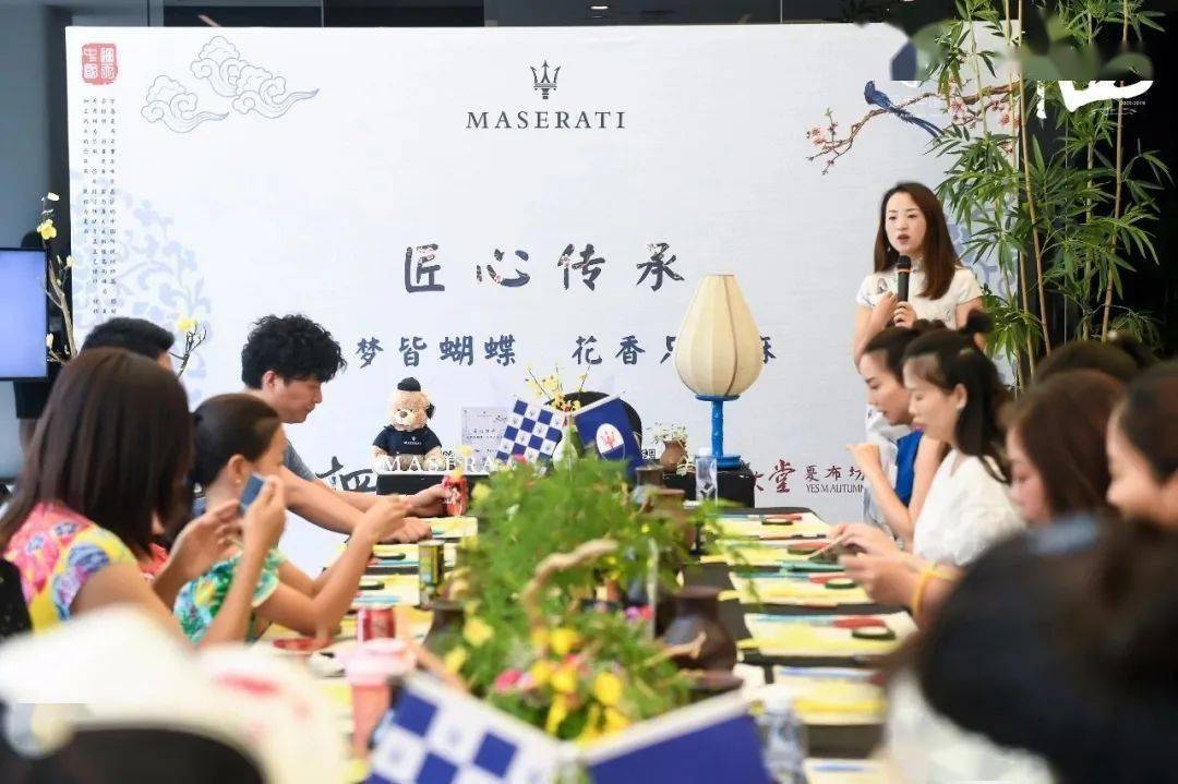 f4eb28ff92494414a2fb451028c96470