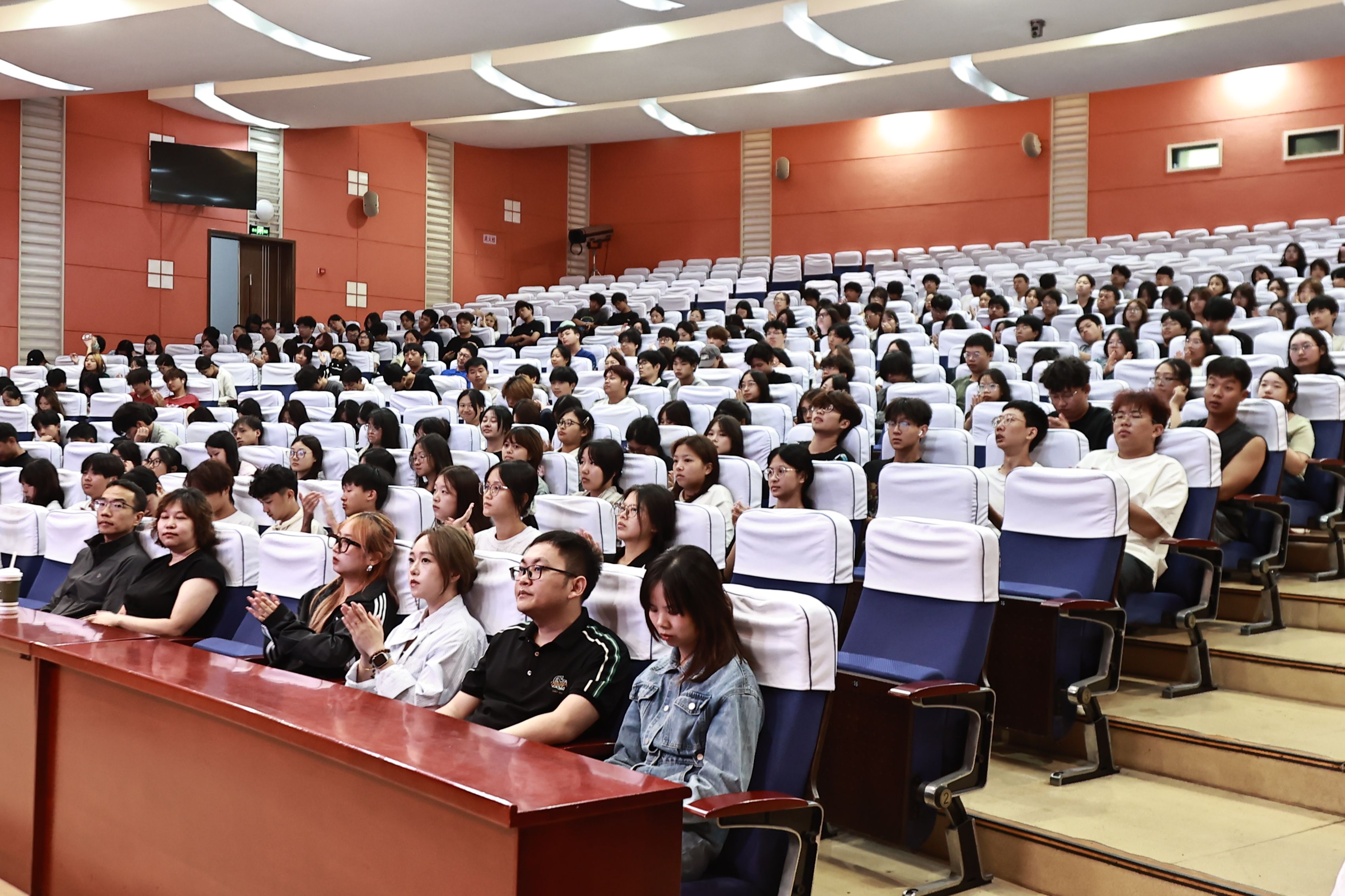 “初识专业・规划未来...