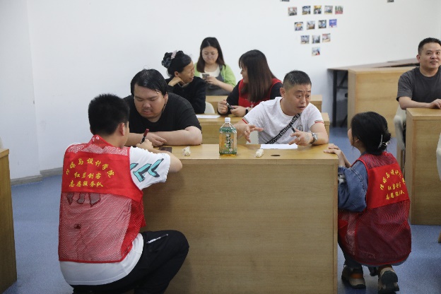 我院“艺”路阳光红岩...