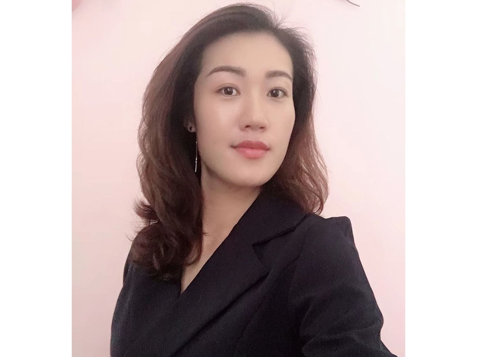 赵娜 全媒体广告与营销...