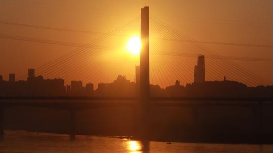 27银奖《落日》摄影作品